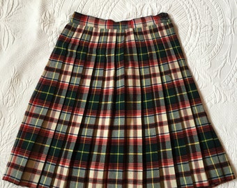 Vintage 1960s MADE IN SCOTLAND Girls' Green & Red Plaid Pleated Wool Skirt/Kilt with button closure Size 10-12