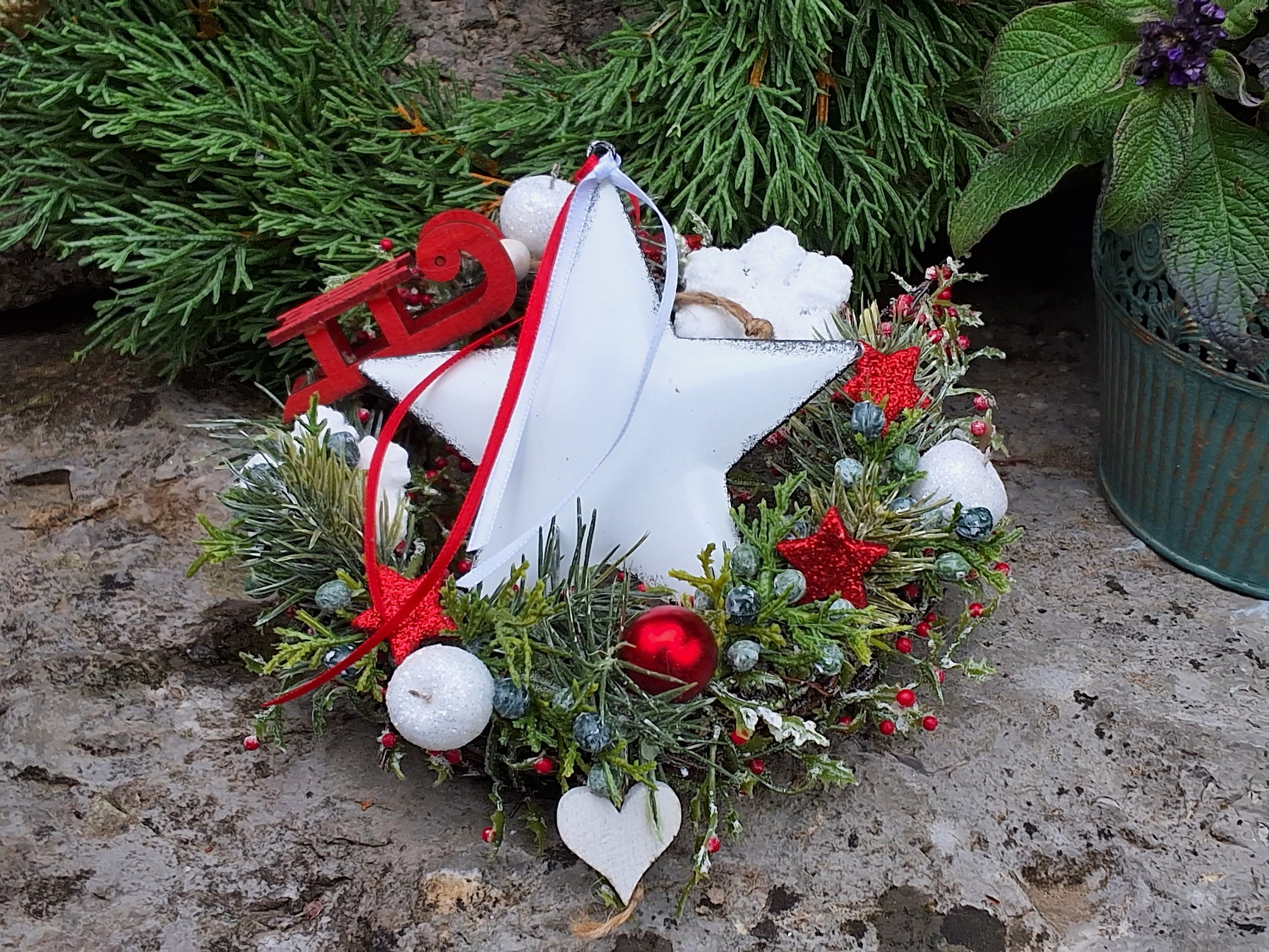 Bezaubernder Grabschmuck-Advent-Grabgesteck-Adventsgesteck-Schlitten Holz-Wintergesteck-Grabgesteck Kind-Kindergrab-Sternenkind-Weihnachten