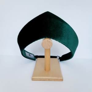 Kokoshnik Crown “Nefirtiti” Emerald Green Velvet Pointy