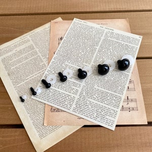 1 PAIR of Black plastic safety eyes- for teddy and memory bears, knitted, felted and textile toys