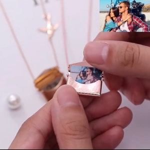 Collar con foto y carta de amor en sobre - Medallón de pájaro con mensaje oculto personalizado - Regalo personalizado con mensaje de amor para ella - Joyería para el Día de la Madre