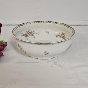 Antique ironware salad bowl, &quot;Haussmann&quot; model, from the French manufacturer of Saint Amand