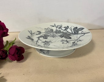 Servant dish on pedestal bowl on old iron earth model “Églantine” from the French manufacture Creil et Montereau