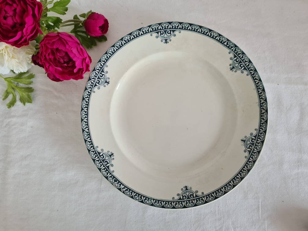 Plat de Service Rond Plat Ancien en Terre Fer Modèle Andrinople La Manufacture Française Saint Amand
