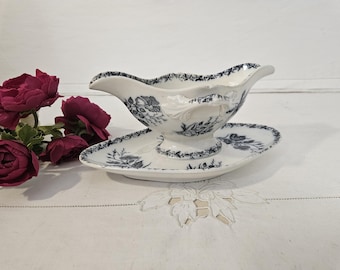 Antique ironstone gravy boat, "Mure" model, from the French factory of Badonviller