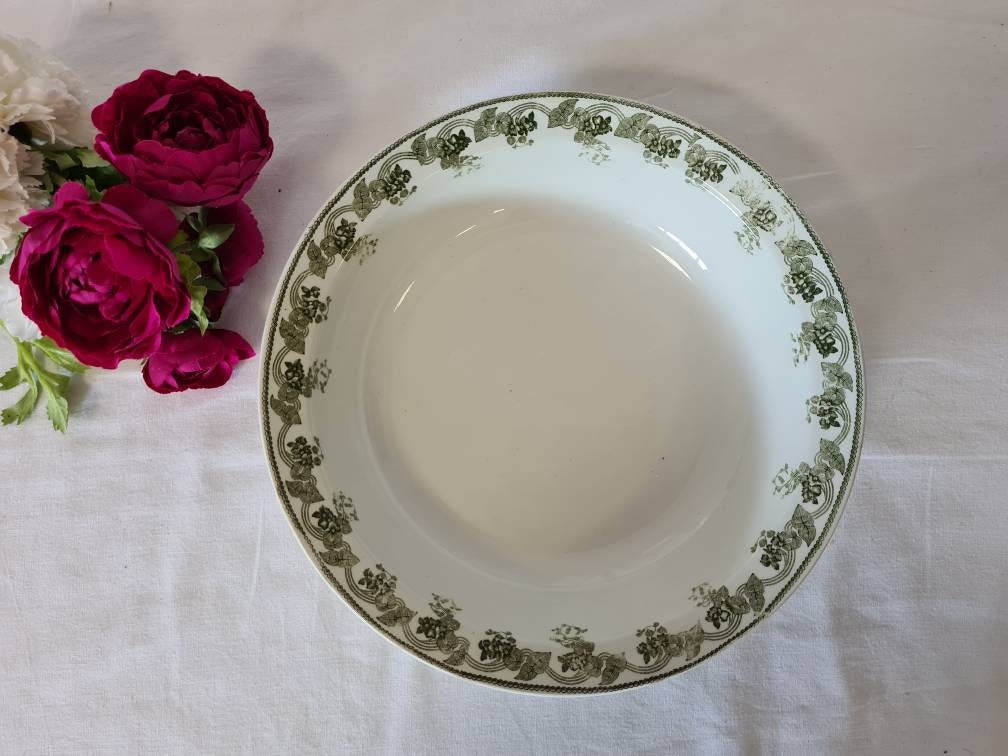 Plat de Service Rond Creux Ancien Terre Fer Modèle Violetta La Manufacture Française Saint Amand