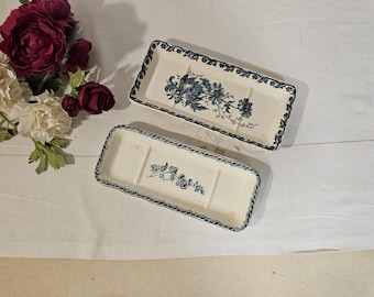 Porte-peigne en terre de fer X2 modèles dépareillés de manufacture française.