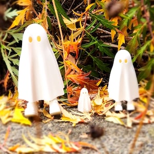 3D Printed Ghost Decoration as seen on Tiktok with Hidden Feet / Halloween Ghost Decor / Trick or Treat Ghost / 3 Sizes Available