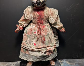 Dolly Demonios - Porcelain Doll Horror Repaint