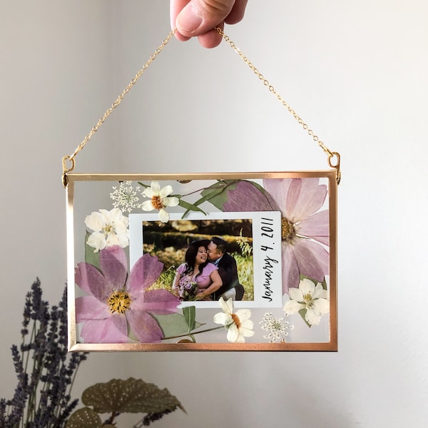 Hanging Pressed Flower Frame w/Photo | Anniversary Gift | Gift for Him or Her | Bestfriend Gift | Graduation Gift | Birthday | Valentines