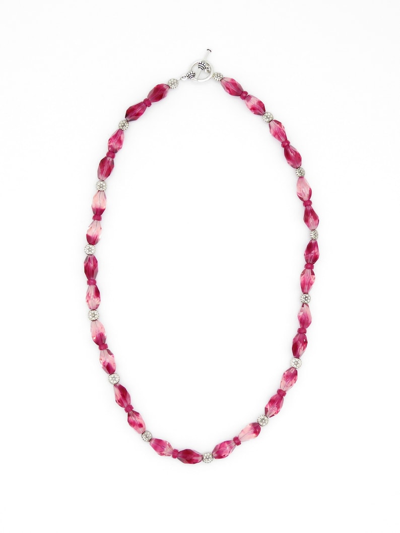 Pink glass /& silver flower beaded necklace