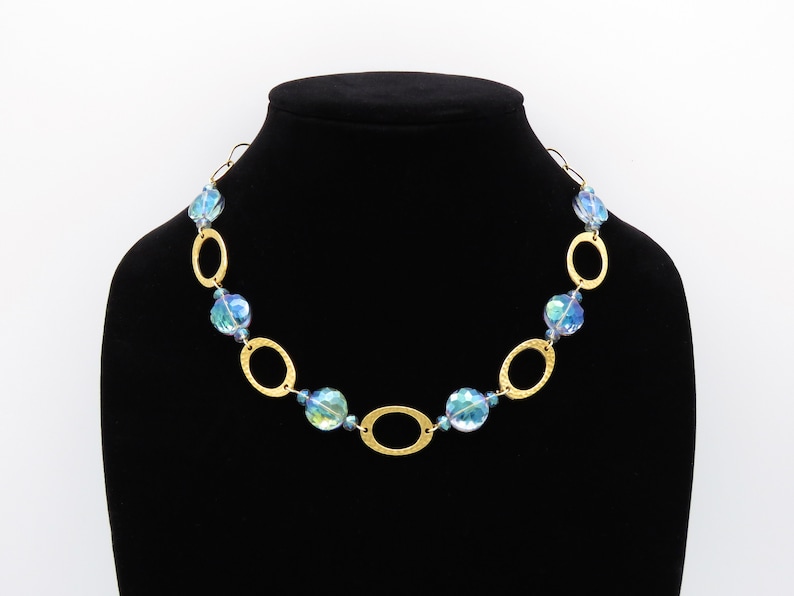 Blue faceted glass /& gold oval link beaded necklace