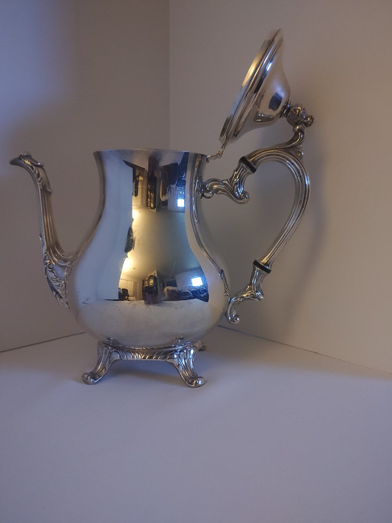 WM Rogers Silverplated Footed Teapot or Coffee Pot With Lid Series
