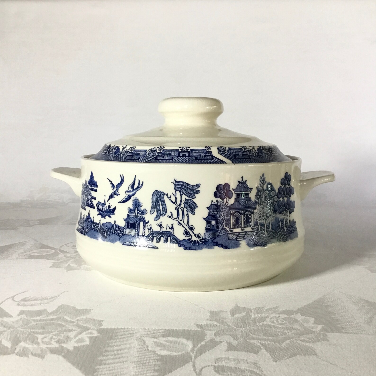 Vintage Blue Willow baking dish. Etsy