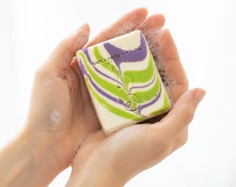 Jabón de aceite de oliva y lavanda / Jabón de lavanda natural hecho a mano / Jabón vegano de proceso en frío / Jabón artesanal con aceites esenciales / SAPOUNIZO NATURA