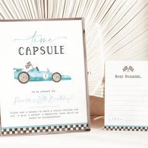 Modelo de cápsula do tempo de carro de corrida Fast One para o primeiro aniversário, cartão de nota para impressão de cápsula do tempo editável de primeiro aniversário de carro de corrida vintage para meninos, BC1 R7