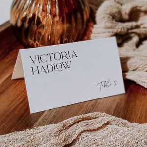 Modelo de cartões de lugar de casamento moderno Cartão de lugar editável Cartão de lugar para impressão Cartões de nome de mesa de casamento Cartões de lugar minimalistas personalizados para casamento - Lauren