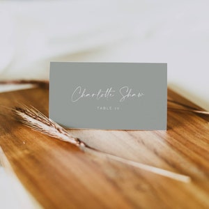 Plantilla de tarjeta de lugar para boda en color verde salvia, tarjeta de lugar editable, tarjetas de nombre para mesa de boda imprimibles, tarjetas de lugar minimalistas personalizadas - Verde oliva