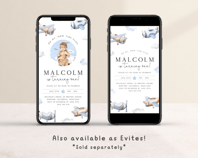 Pu&ograve; includere: Un invito digitale blu e bianco per un primo compleanno. L'invito presenta un aereo dei cartoni animati e il testo "Oh my, how time flies! Malcolm is turning one!" Per favore, vieni a festeggiare il 25 giugno, dalle 15:00 alle 17:00. Malcolm House, 28 Preston Avenue, Barstow, California, 92311-3422. RSVP a Katherine entro il 10 giugno, 0412 345 478.