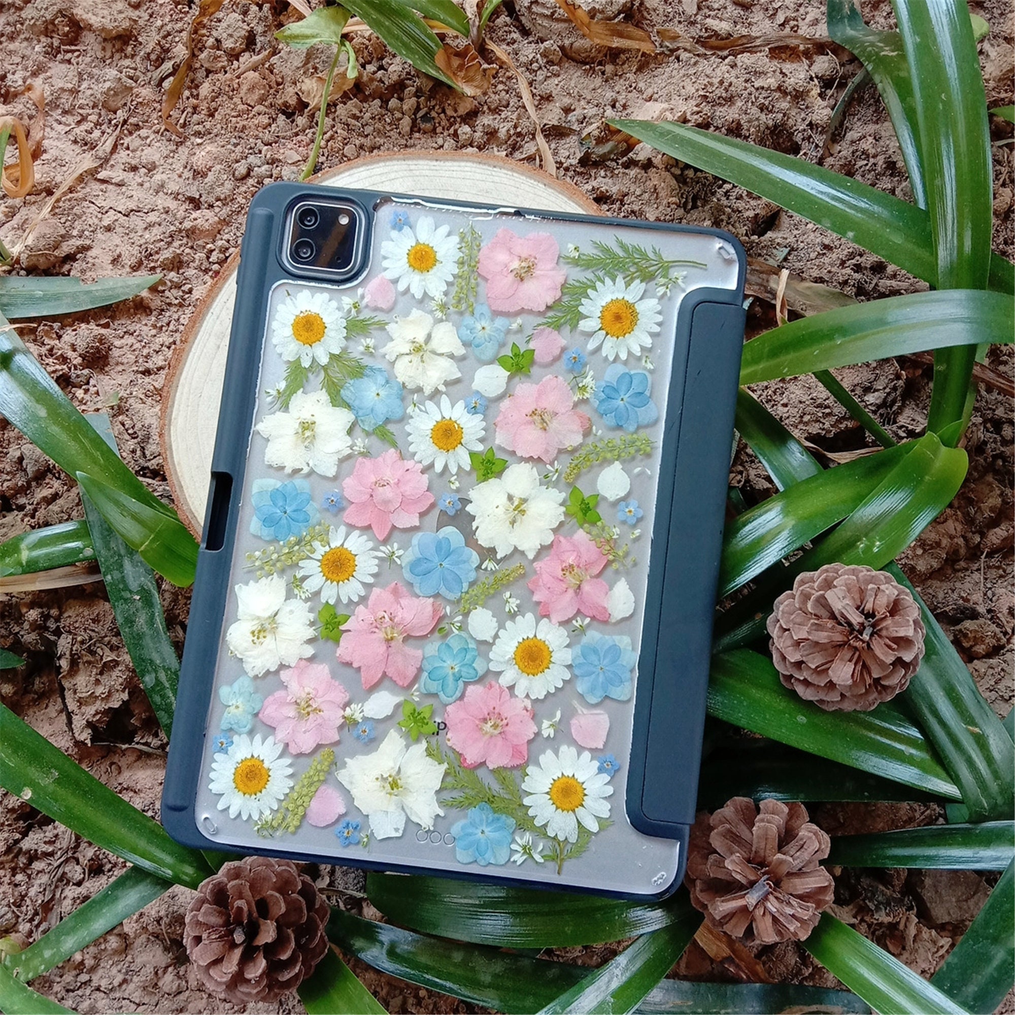 Real flower iPad case with pencil holder,iPad case cute iPad air 5 new iPad case 9 generation new iPad air 2022 iPad iPad mini 6 2021 case