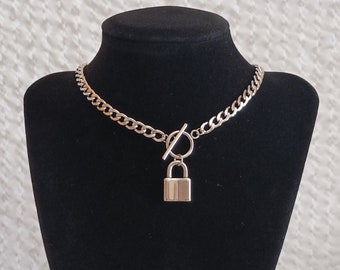 Stainless Steel Curb Chain Necklace: Padlock Toggle Clasp