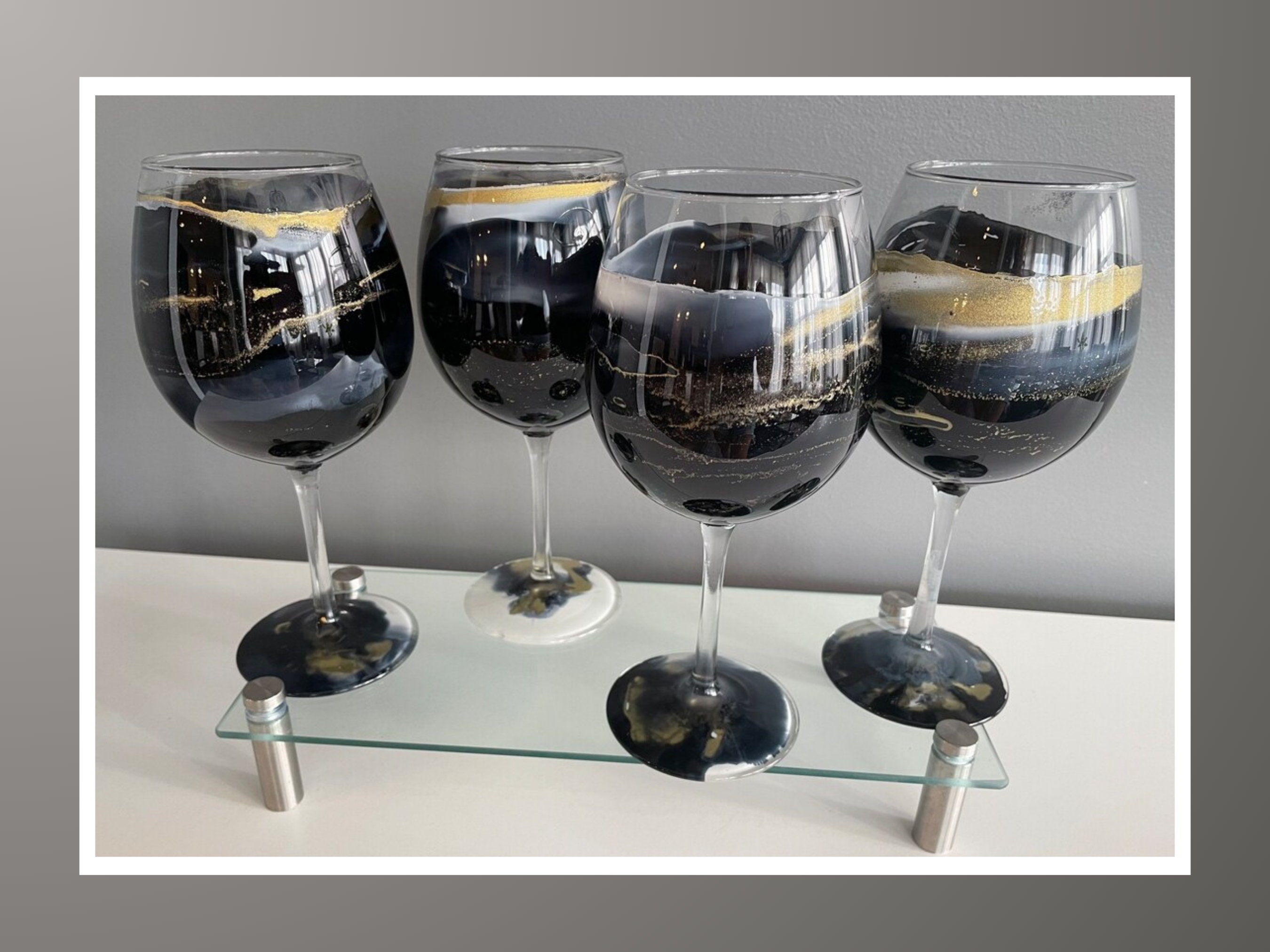 Black Rose Gold Black & White, Set of 2 or 4 Wine Glasses, Unique Wine  Glasses, Custom Wine Glasses, Gift, Hand-painted Wine Glasses 
