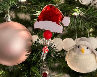 Porta credencial retráctil con gorro de Papá Noel: porta credencial con pinza de cocodrilo navideña