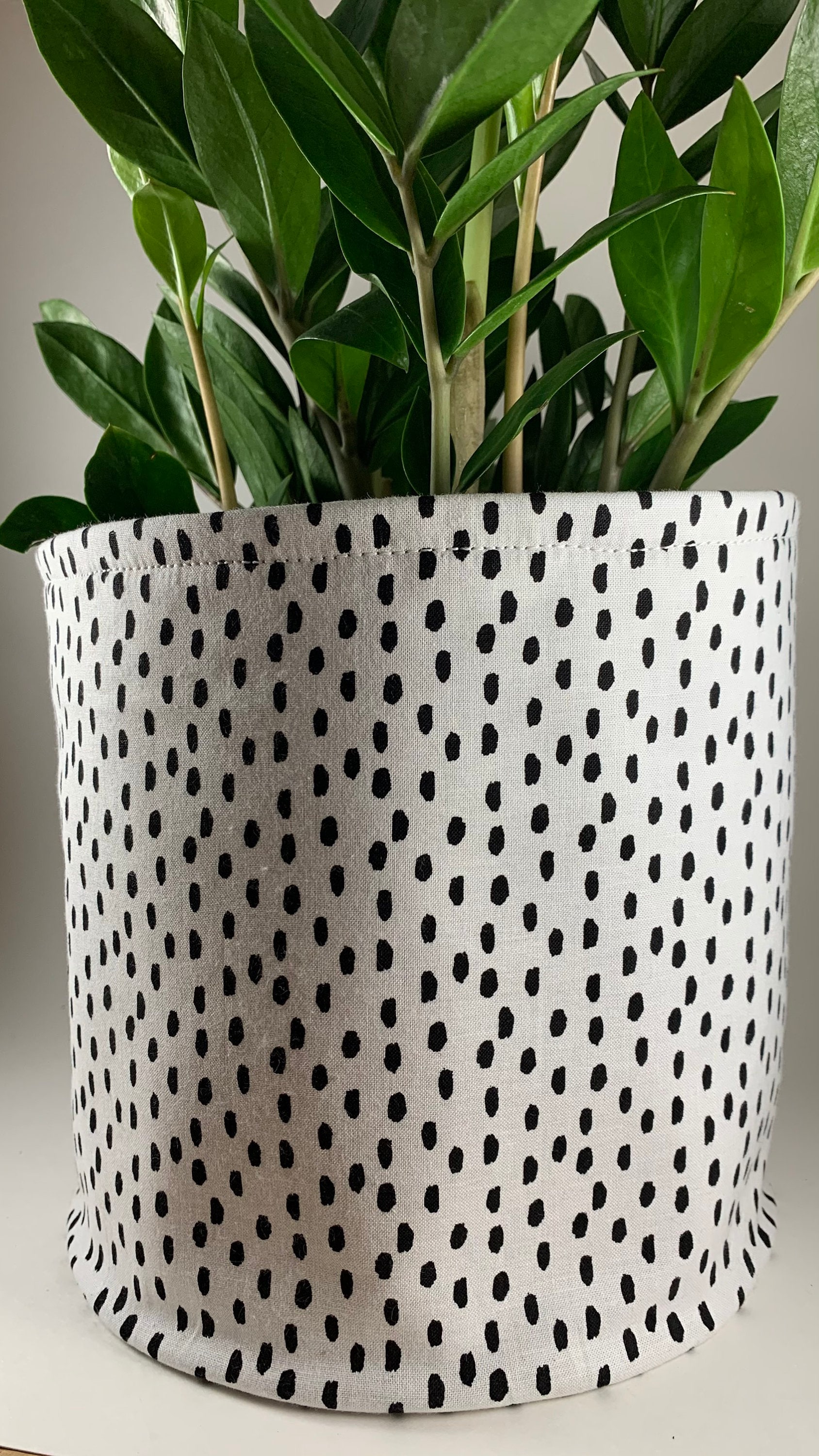 B&W Polka Dot Indoor Plant Fabric Plant Pot Cover Etsy UK