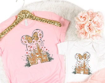 Camisa del castillo de pan de jengibre de Disney, camisa del castillo de Navidad, camisa de viaje de Navidad de Disney, camisa de Navidad de Mickey, camisas familiares de Navidad de Disney