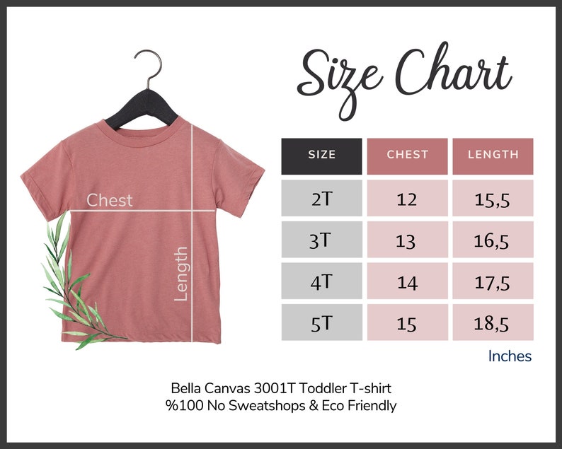 Pode incluir: Uma camiseta rosa empoeirada para crian&ccedil;as pequenas em um cabide, com uma tabela de tamanhos. A tabela mostra as medidas do peito e do comprimento em cent&iacute;metros para os tamanhos 2T a 5T. A camiseta &eacute; Bella Canvas 3001T, sem sweatshops e ecol&oacute;gica.