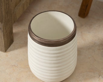 QL DESIGN moderne stijl hoogwaardige polyresin prullenbak, vuilnisbak voor badkamers, damestoiletten, keukens, thuiskantoren