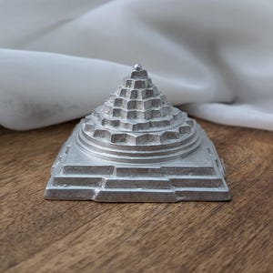 Mercury Parad Shree Yantra: Silver Worship Altar, 1.75&quot;