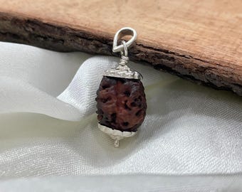 13 ムキ ルドラクシャ シルバー ペンダント、ネパール認定 - Etsy 日本