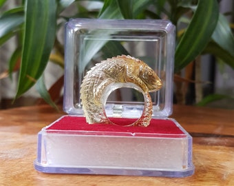 Handmade Citrine Chameleon Ring: Carved Gemstone Jewelry
