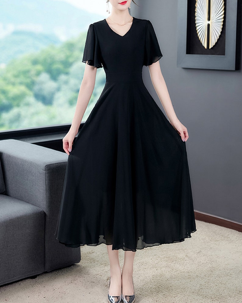 V Neck Short Sleeve Ruched Midi Dress