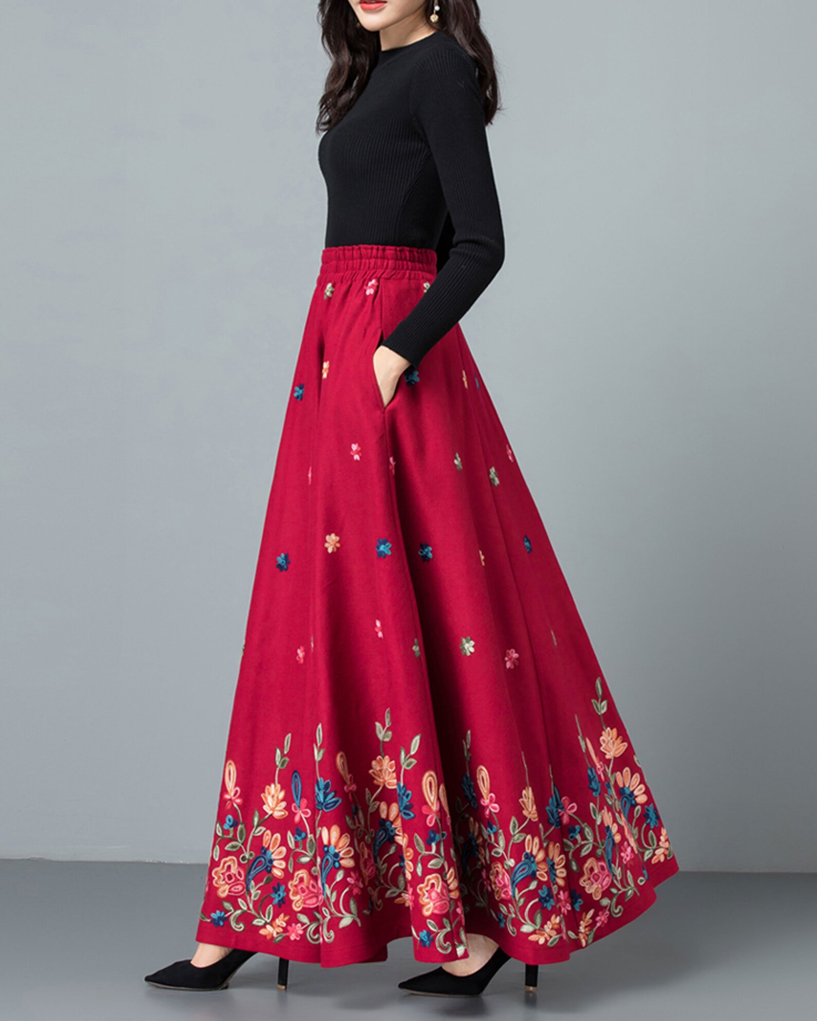 embroidered long skirt
