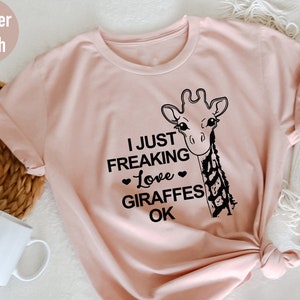 Giraffe Shirt, Animal Lover Shirt, Giraffe Lover gift, Nature Lover T-Shirt, Giraffe T-Shirt, Toddler Giraffe Gift, Giraffe Mom Shirt