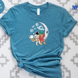 Spaceman Shirt, Alien T-Shirt, Astronaut T-Shirt, Pizza Shirt, Outer Space Shirt, Astronomy Shirts, Cosmonaut Shirt, Pizza Lover Shirt