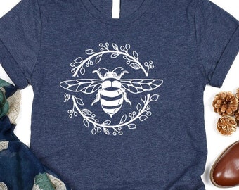 Bee Shirts, Wreath Floral Bee T-Shirt, Queen Bee Shirts, Floral Bee Shirt, Save Bee Shirts, Honey Bee Shirt, Bee Lover Shirt, Spring Shirts