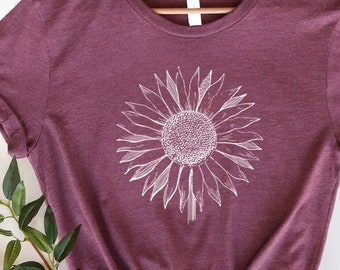 Daisy Flower Shirt: Boho Wildflower Mom Gift