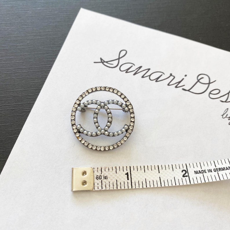 Unique Acc\u00e9nt Brooch