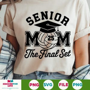 Mamá mayor 2025 SVG PNG, Clase de 2025 Svg, Graduación de la escuela secundaria Svg, voleibol mayor, voleibol svg, mamá voleibol svg