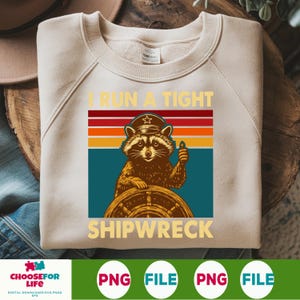 Je lance une épave PNG, drôle de raton laveur capitaine des cliparts, fichier vintage nautique Meme sublimation, téléchargement numérique pour chemises et tasses