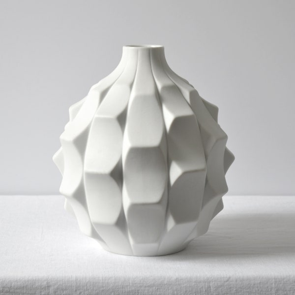 Heinrich Fuchs for Hutschenreuther Archais bisque porcelain vase / Germany 1968