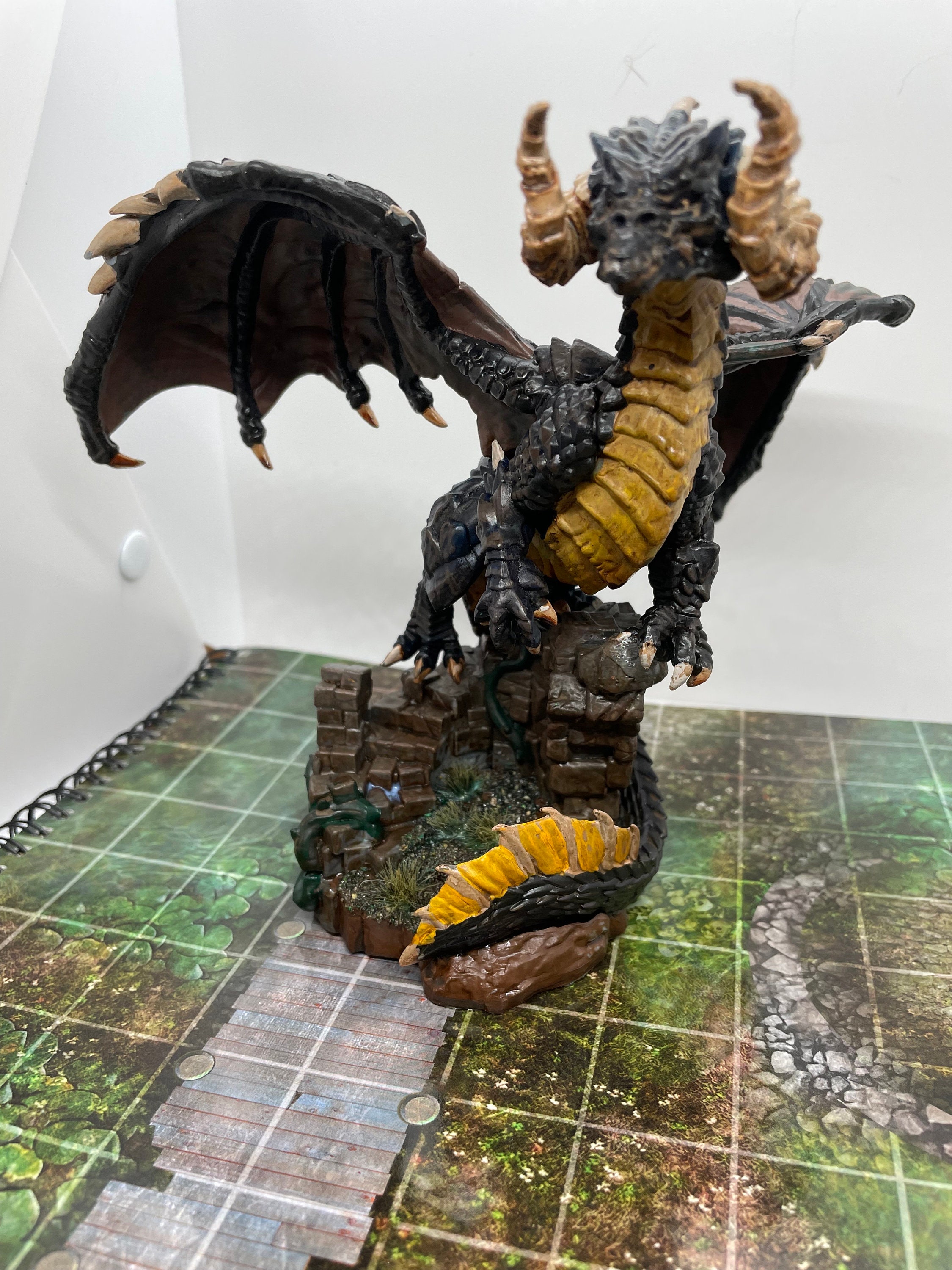 Hand-painted Black Dragon Miniature: Aganzarax the Vile, Tabletop
