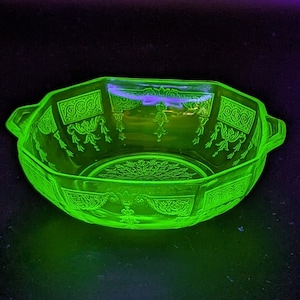 &quot;Hocking &quot;&quot;Princess&quot;&quot; Uran Grün Depression Glas Geschlossene Griff Müslischale.&quot;