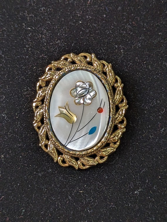 Broche Vintage En Nacre - Deux Fleurs Collées, Alliage, Bon état D'occasion