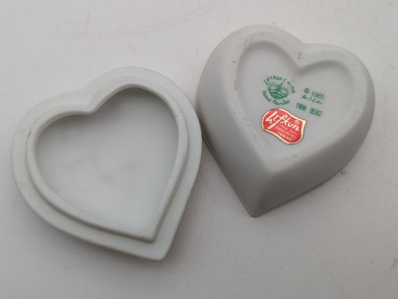 Vintage Lefton Heart Shaped Trinket Box with Latt… - image 4