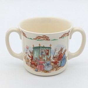 Bunnykins Royal Doulton 1968-75 Two-handled Cup Ice Cream at Beach Punch & Judy