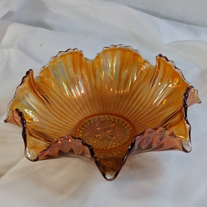 Carnival Glass 7 1/2&quot; Sawtooth Rim Bowl